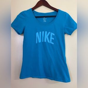 Nike Women's Teeshirt Blue Size XS
